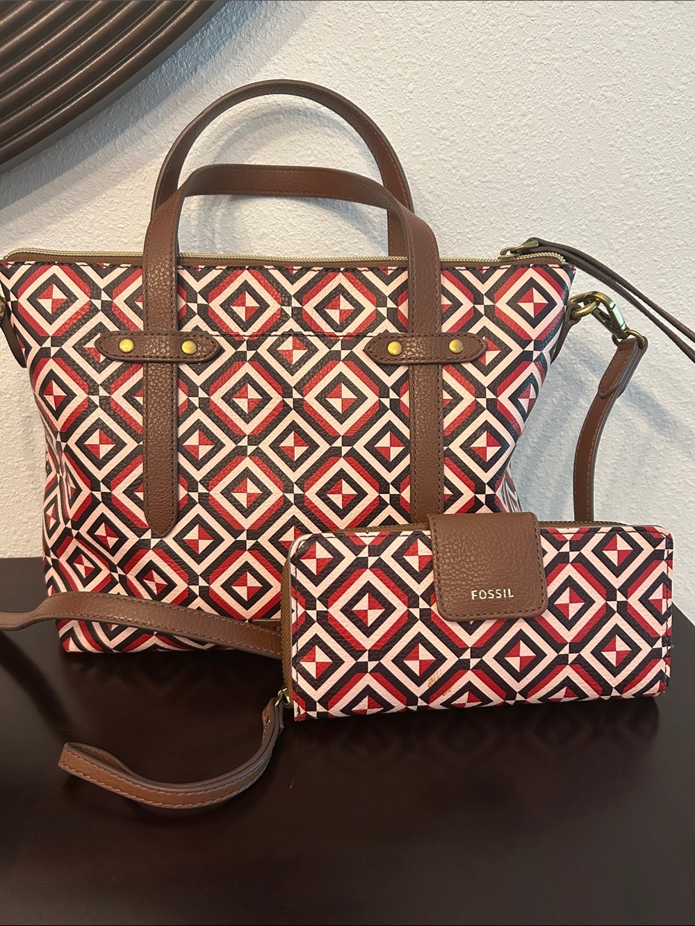NWOT Fossil Sydney Satchel with Matching Clutch Wristlet Wallet